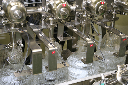 Fully automatic bottling 